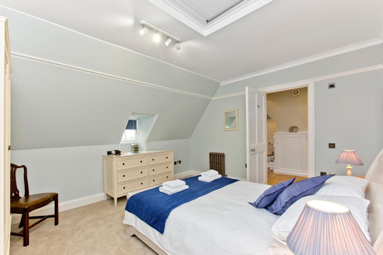 Luxury 3-Bedroom Apartment With Stunning Views At Ramsay Garden Edinburgh Exterior foto